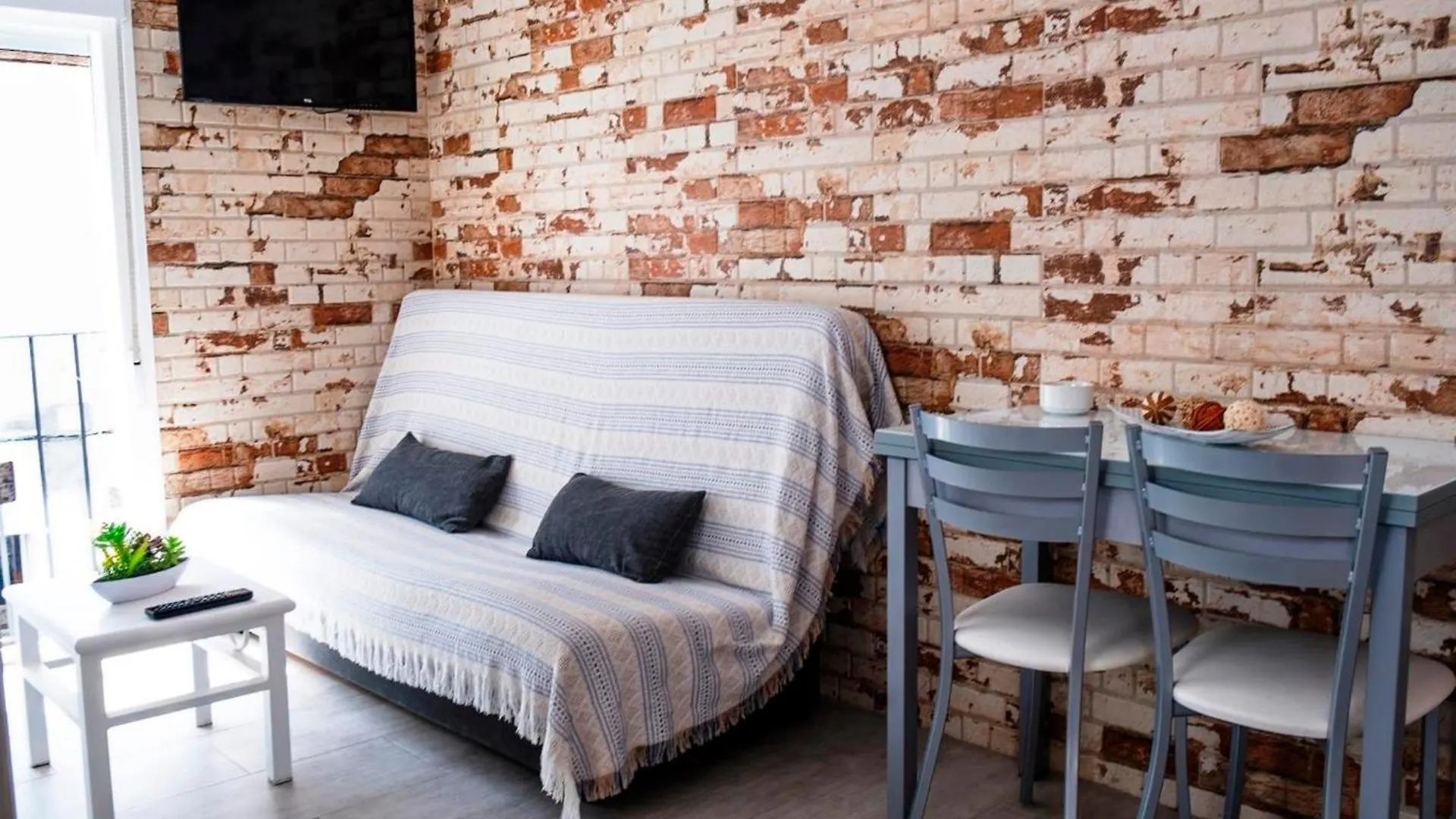 Estudio Duplex Para Familias Y Parejas كونيل ذي لا فرونتيرا شقة
