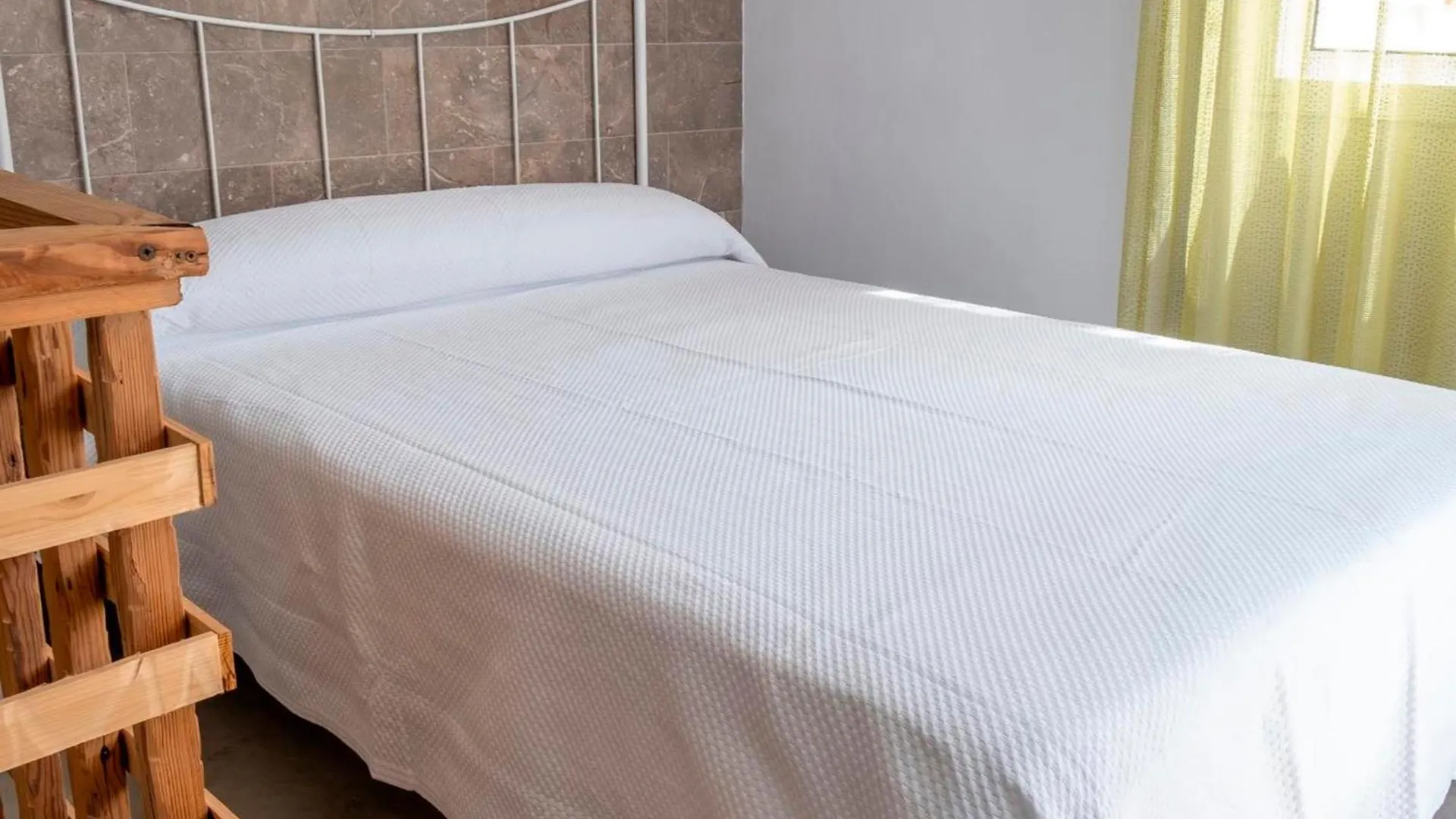 Estudio Duplex Para Familias Y Parejas كونيل ذي لا فرونتيرا 0*,  إسبانيا